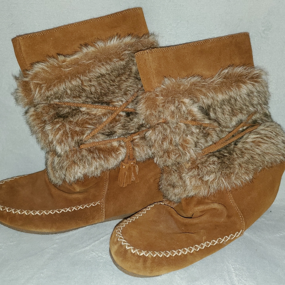 Minnetonka Moccasin Boots